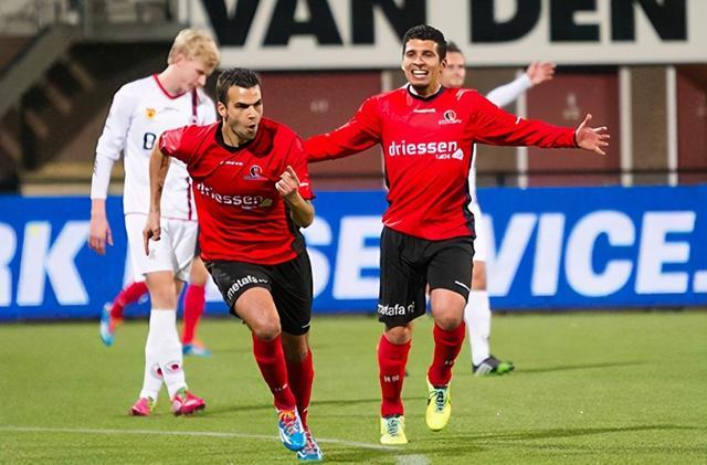 在球場上的 在球場上的