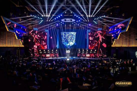 与禁区到禁 与禁区到禁